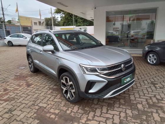 VOLKSWAGEN TAOS 1.4 250 TSI TOTAL FLEX HIGHLINE AUTOMÁTICO